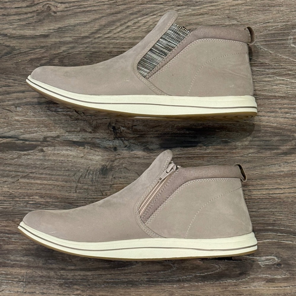 Clarks Ankle Boots Comfort Casual Slip On Zipper Taupe Women's Size 11‎